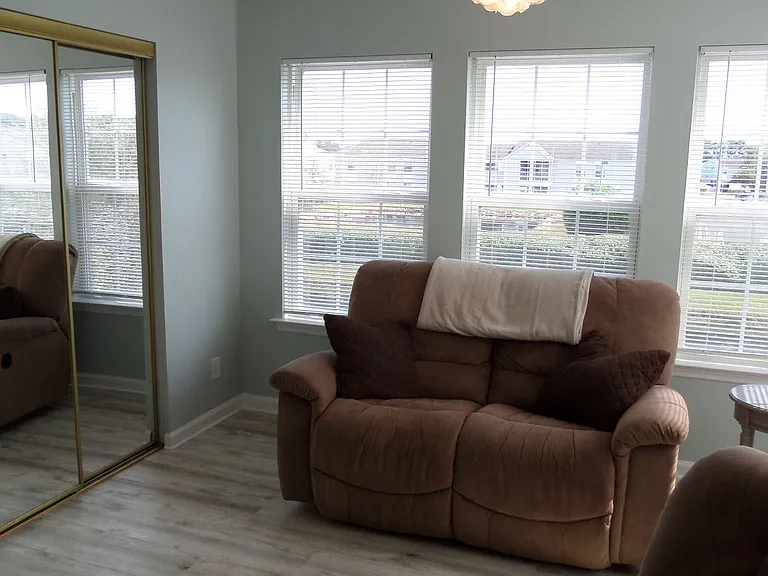 2266 Huntingdon Dr — Photo 9