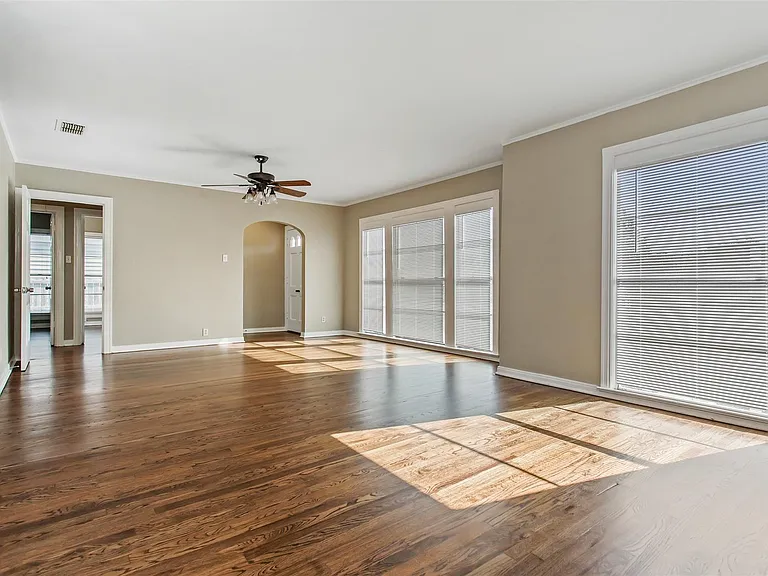 5829 E Mockingbird Ln — Photo 4