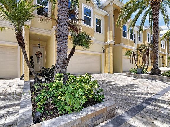 3rd image of 750 GRAND CYPRESS LANE