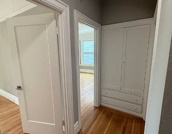 3rd image of 2609 Lake St Unit 1