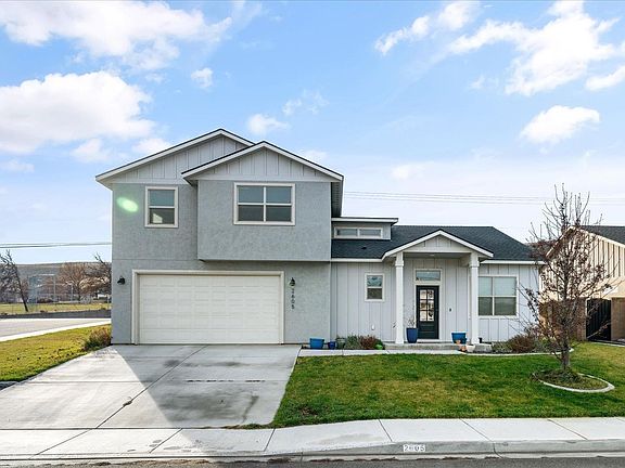 2nd image of 2605 W 44th Pl