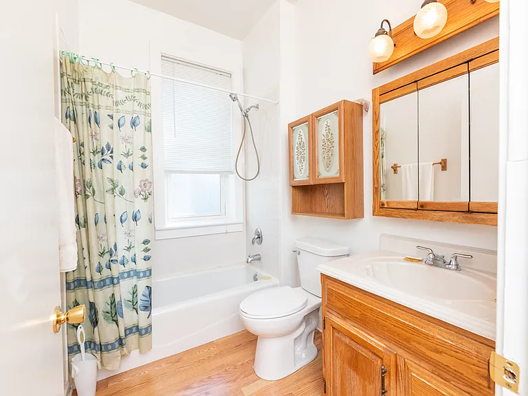 3300 N Racine Ave #3 — Photo 16