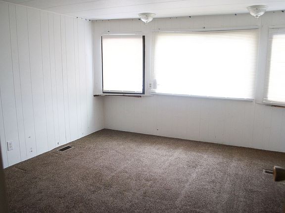 5th image of 305 N Adam Dr
