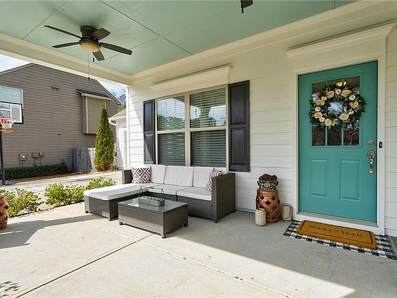 3rd image of 228 Haleys Ct