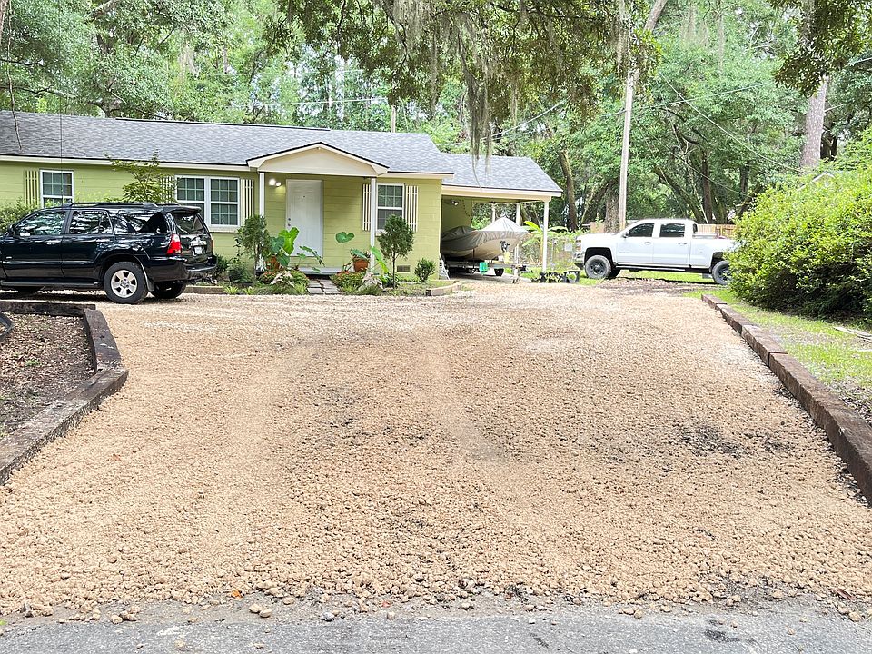 Front Yard & Driveway