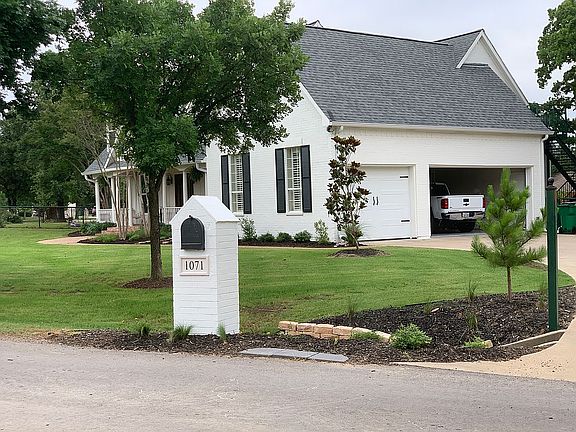 3rd image of 1071 Timberidge Ln
