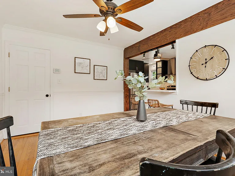 9223 Old Court Rd — Photo 24