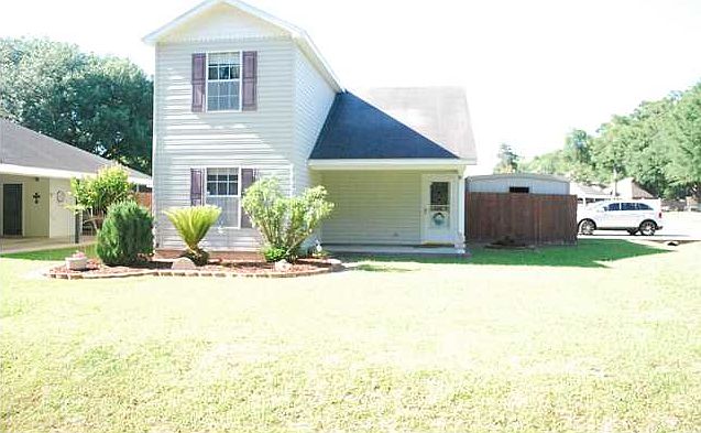 1st image of 121 Triple Crown Cir