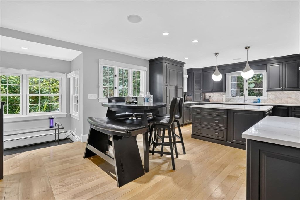 Apartment in Longmeadow, Hampden - View 5