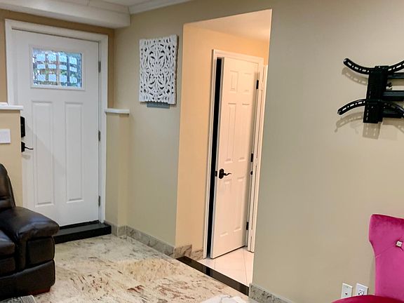 3rd image of 10 Irene Ln