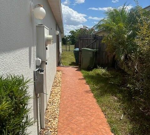 3rd image of 2713 Whispering Trails Dr
