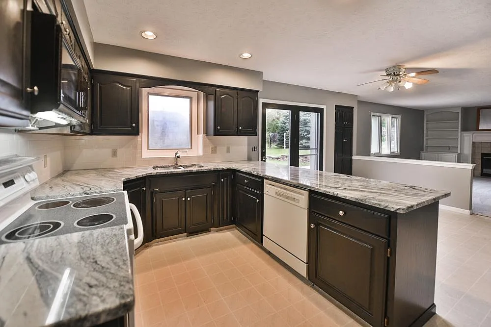 16112 Decatur Street — Photo 3
