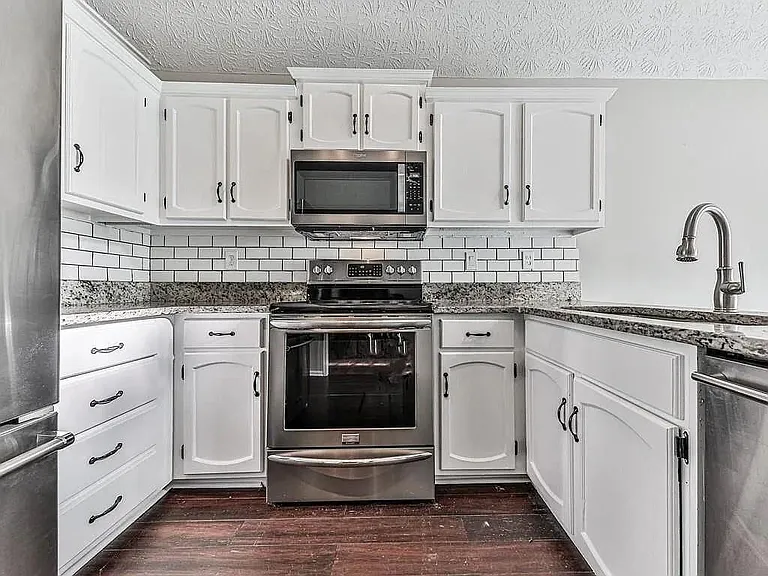2189 Chartwell Dr — Photo 19