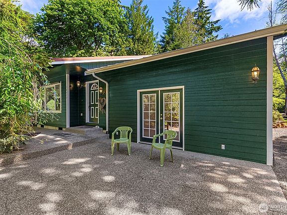 2nd image of 10615 135th Avenue NW