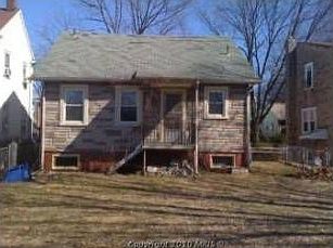 2nd image of 1112 42nd St NE
