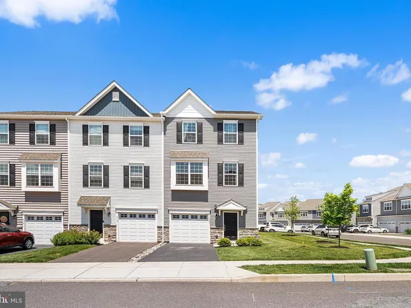 421 Ridgewood Dr, Royersford, PA 19468