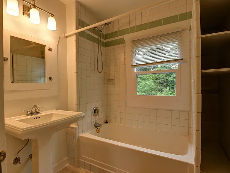 full shower and tub