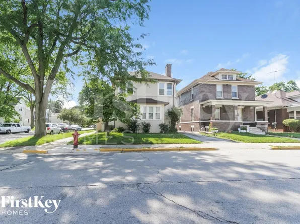 423 Jackson St, Aurora, IL 60505