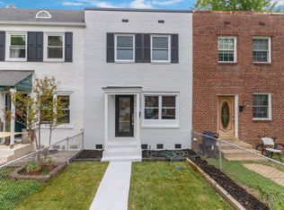 3757 Mark Dr, Alexandria, VA 22305