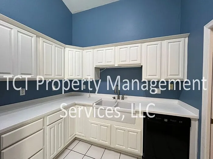 2 bed, 2.0 bath, 1364 sqft, $1,695 — Photo 4