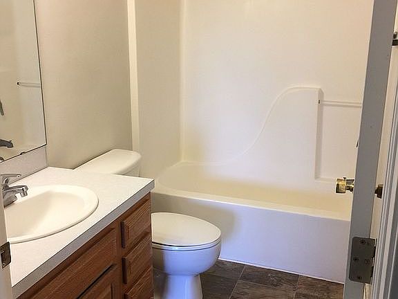 5th image of 6595 Clover Ct SE
