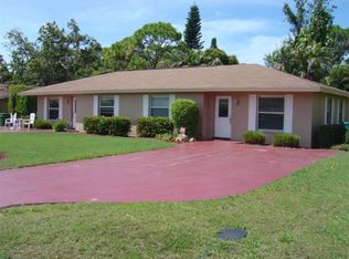 647 92nd Ave N, Naples, FL 34108