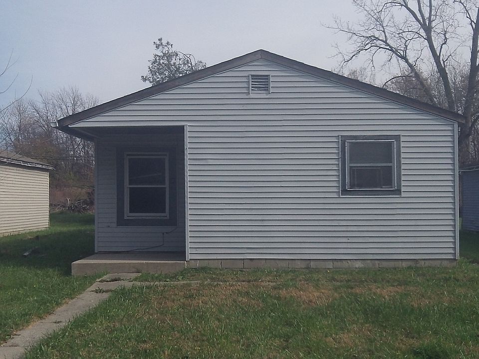 1st image of 2851 N Gladstone Ave