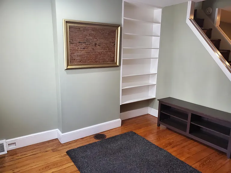 414 E Flora St — Photo 28