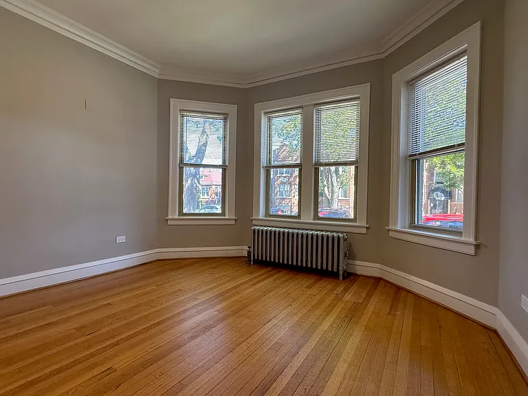 6556 S Fairfield Ave #1 — Photo 2
