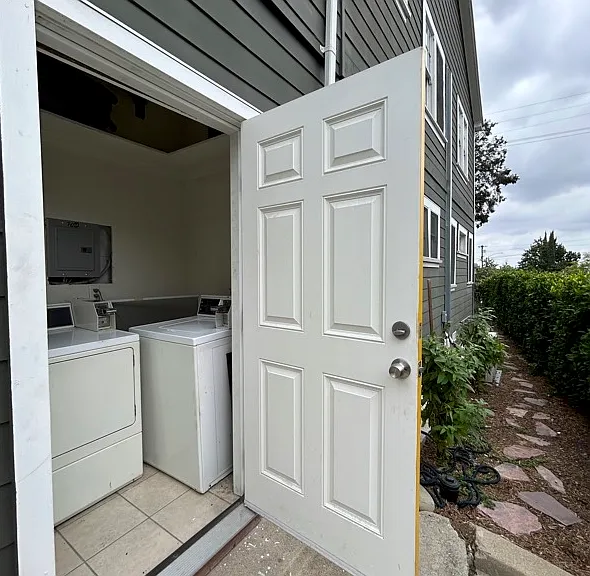 1765 Clinton St — Photo 19