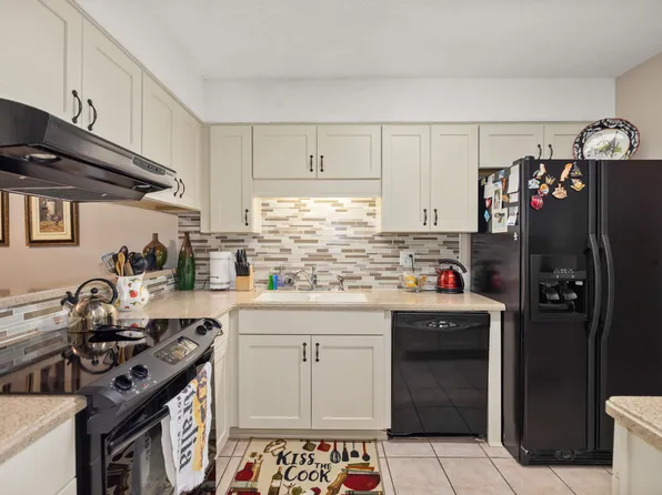 345 Woodham Ct, Fort Walton Beach, FL 32547