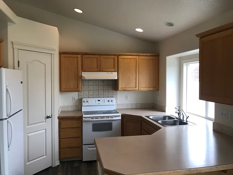 17938 Monarch Way — Photo 6