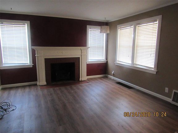 2nd image of 2667 Grand Ave