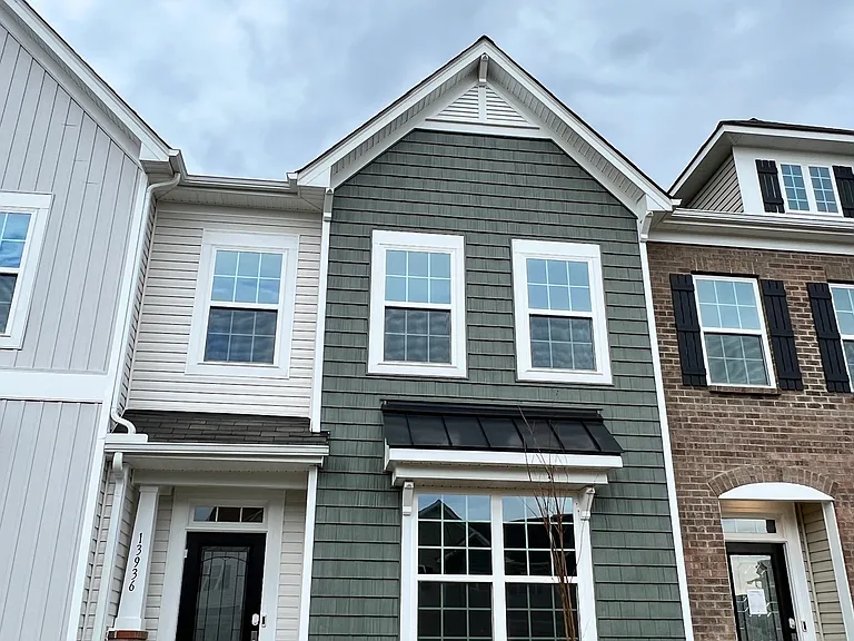 13936 Castle Nook Dr — Photo 2