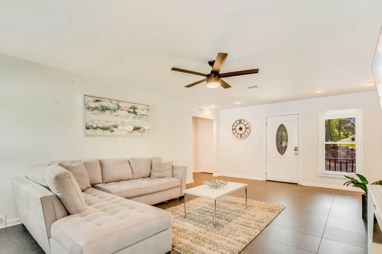 4 bed, 3.0 bath, 2421 sqft, $5,044 — Photo 2
