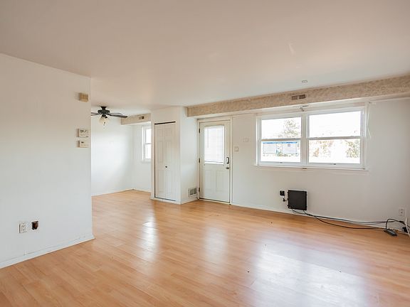 5th image of 605 Edison Ave Unit B