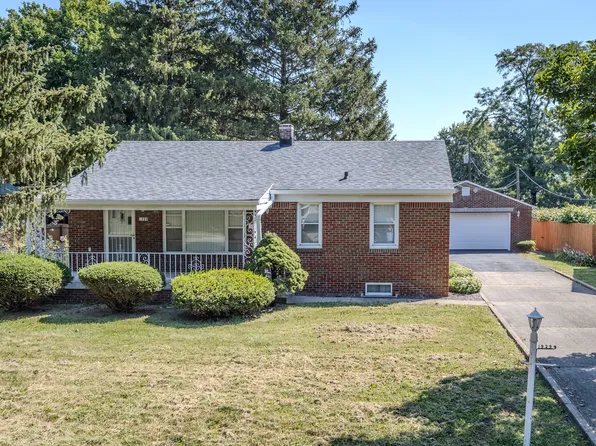 1929 Kessler Boulevard North Dr, Indianapolis, IN 46222