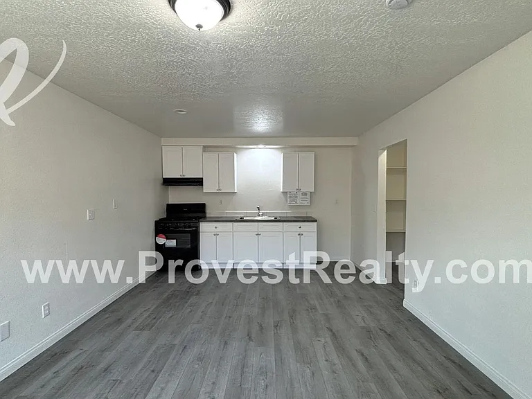 Freshly Modernized 1-Bed, 1-Bath Apartments in Adelanto!! — Photo 14
