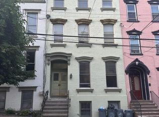 11 Elm St, Albany, NY 12202