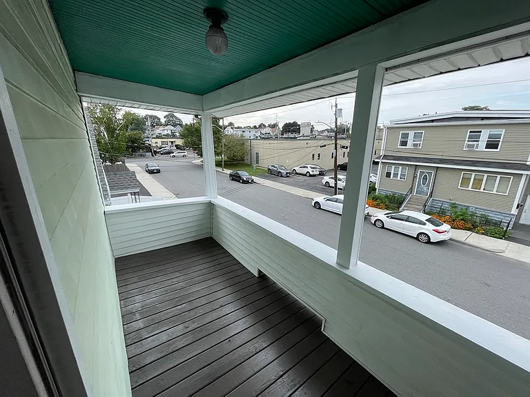 25 Hanover St #2 — Photo 17