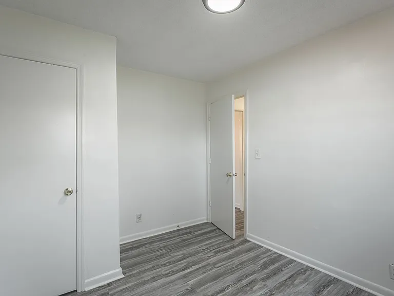 7725 Hansley Dr — Photo 8