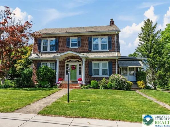 605 Main St, Tatamy, PA 18085