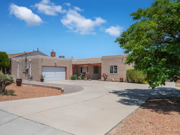 454 Yucca Dr NW, Albuquerque, NM 87105