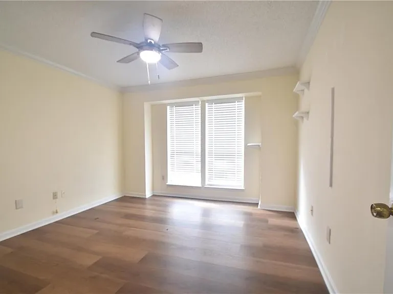 310 Granville Ct NE #1 — Photo 19