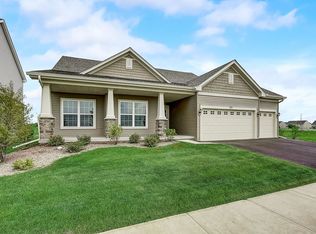 727 Maplewood Cir, Elburn, IL 60119