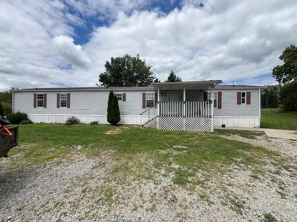 34 Hall Rd, Flemingsburg, KY 41041