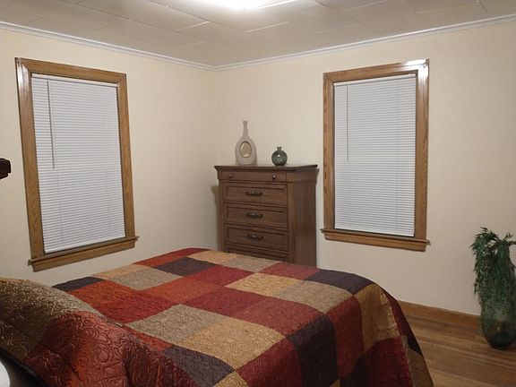 4th image of 19 Cook St #1