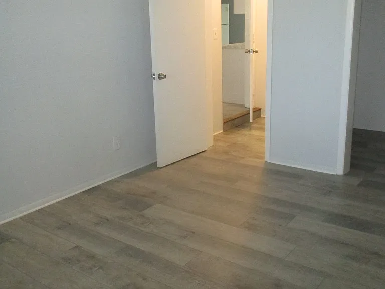 331 Clifton Ave — Photo 9
