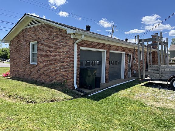 5th image of 102 Gwen Ave