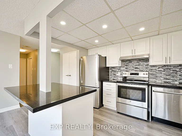 3695 Kaneff Cres #1404 — Photo 7